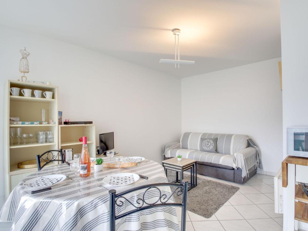 Apartment Des Tennis-1 By Interhome
