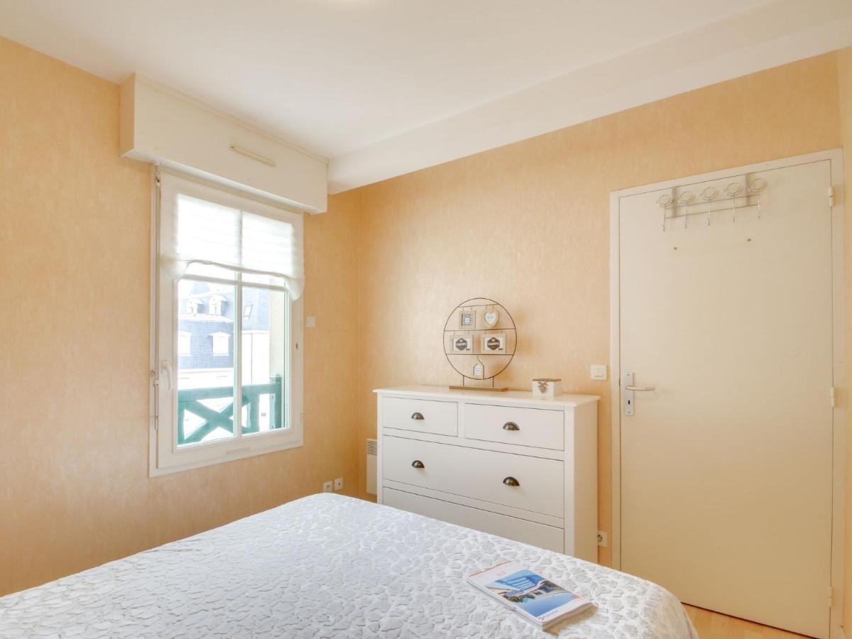 Des Tennis-1 By Interhome *